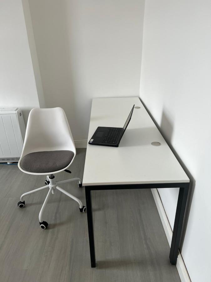 Room In New Flat Уолсолл Экстерьер фото